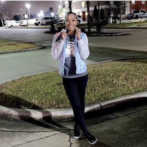 Meet your Posher, Ashley